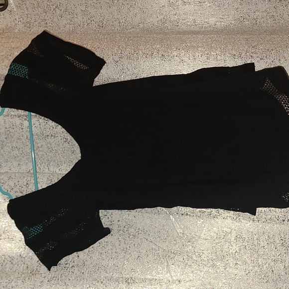**NWOT** Black off the shoulder top -  Size L - Picture 1 of 4